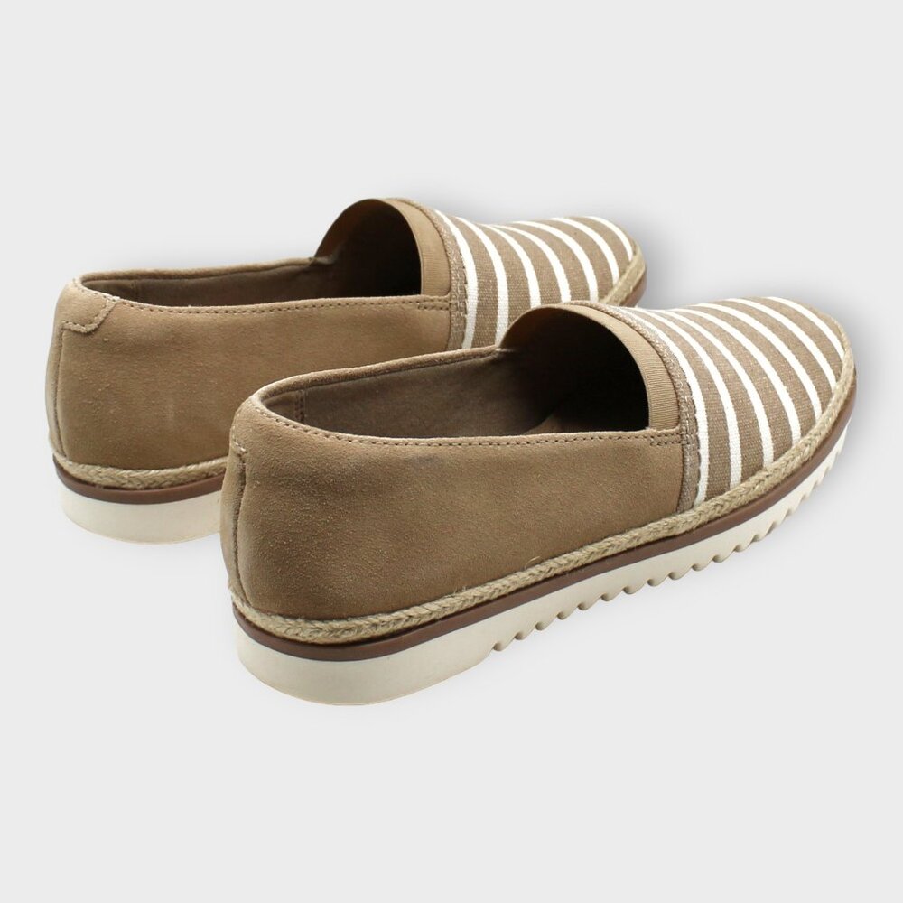 Clarks Brown Flats - Picture 3 of 7